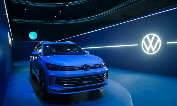 品牌丨合资品牌销冠续写传奇：上汽大众以"油电并进"迎战2025