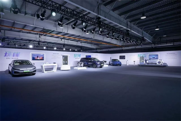 jn体育app官方网站：积力汇聚磅礴力，众智激发创新潮