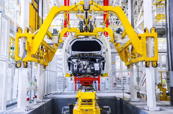 上汽新时代嬗变：自主聚力 合资回暖 彰显“倍增效应”