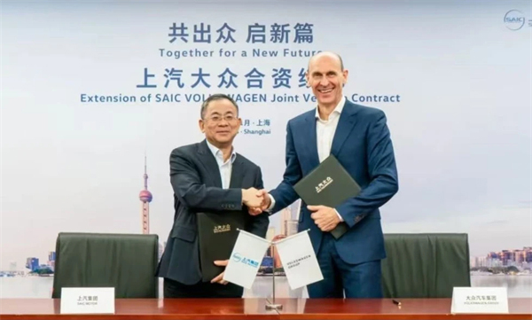 汽车强国路上，步履不停的上汽