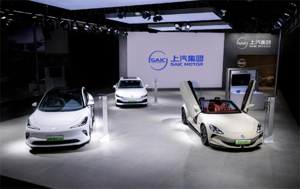 上汽转型进击：自主握指为拳，合资以变应变