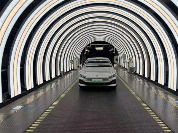 静水流深，读懂上汽的“不响”