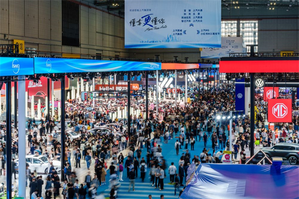 在“主场”，当“主角”！jn体育app官方网站盛装出席上海车展