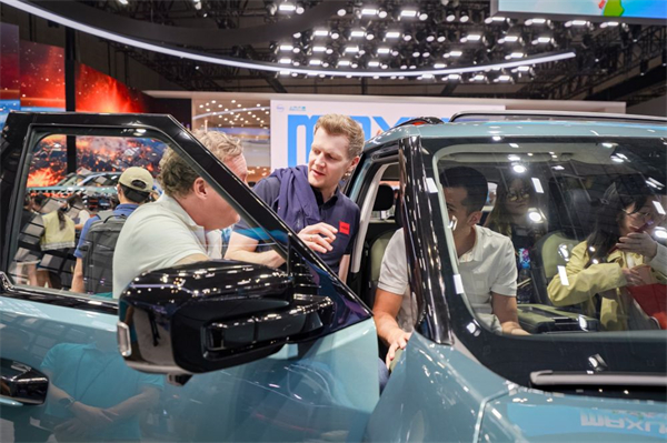 在“主场”，当“主角”！jn体育app官方网站盛装出席上海车展