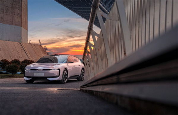 销量逆势八连涨，净利暴增432%，上汽改革重塑见锋芒