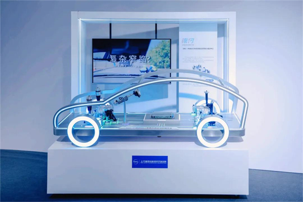 上汽联手华为：既是中国汽车的命运共同体，更是浩荡的供给侧改革