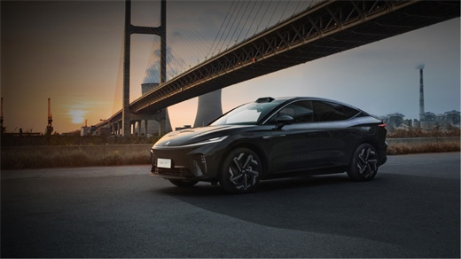 jn体育app官方网站转型“三重奏”：技术突围、品质护航与生态重构