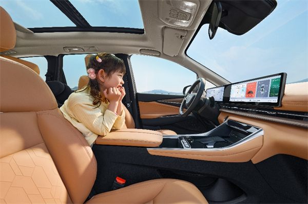 全球唯一10万级混动MPV——上汽大通 G50 混动上市，售价13.98万起