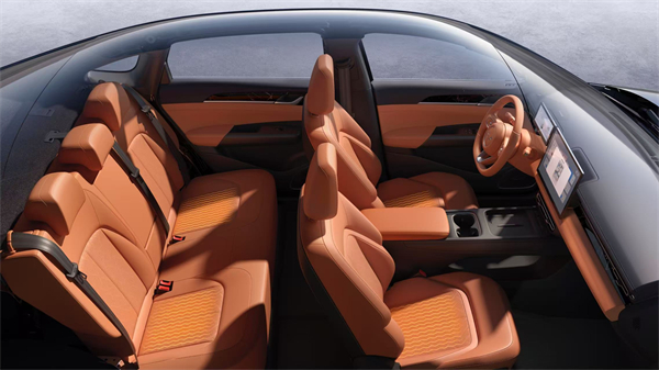 10.98万元起！五菱星光2025款开启预售，携手《和平精英》打造年轻人的智能实战利器！