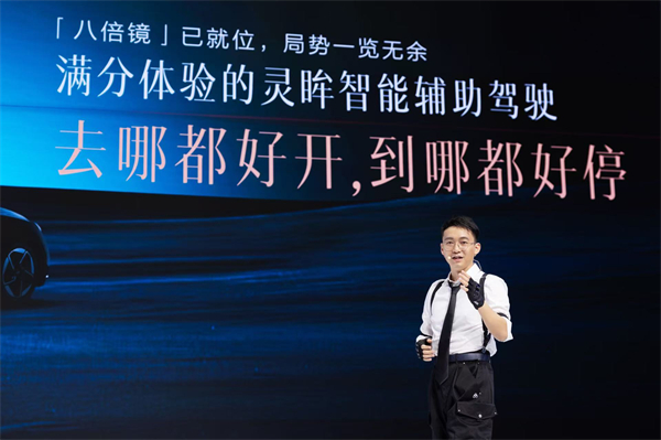 10.98万元起！五菱星光2025款开启预售，携手《和平精英》打造年轻人的智能实战利器！