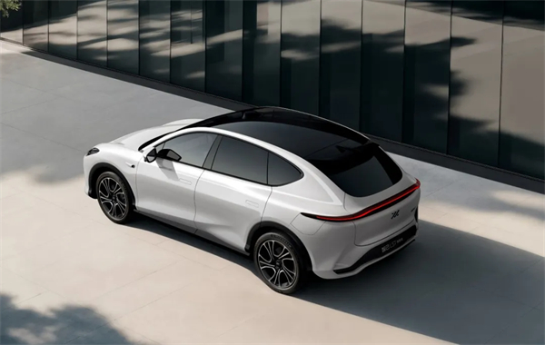 智己LS7焕新版上市，限时权益价32.99万元