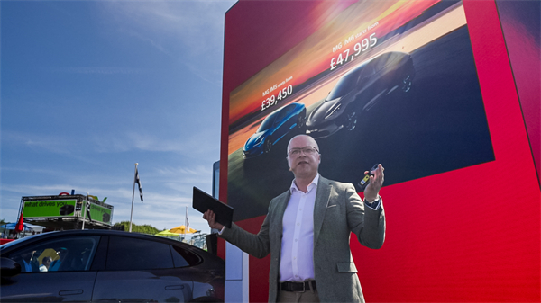 智己双车英国上市！IM5、IM6闪耀古德伍德速度节