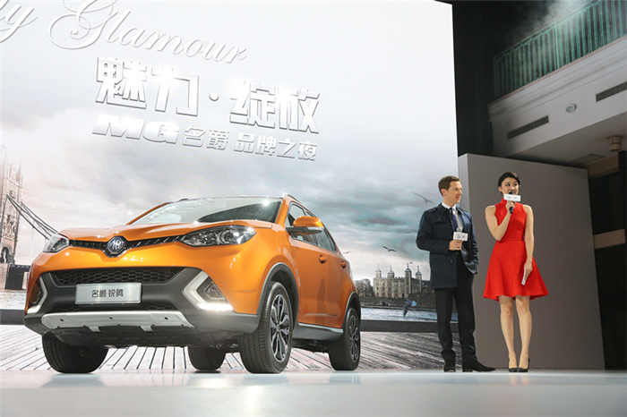 “卷福”首访中国，成功挑战名爵锐腾“8秒破百”